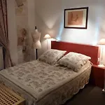 Saint Yves Hotel 2*