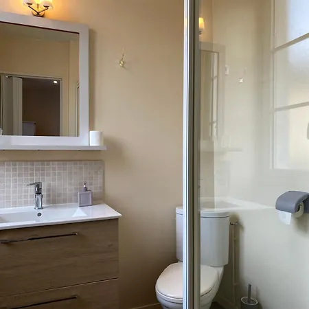 Hotel Saint Yves 2*