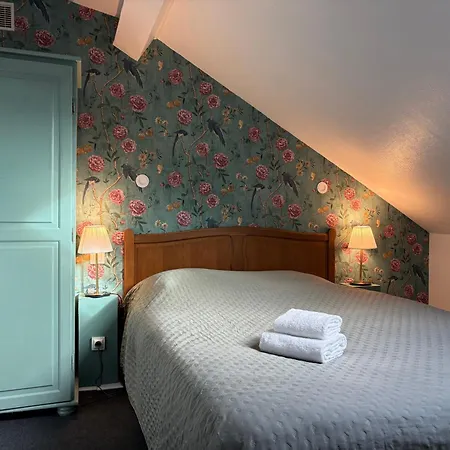 Hotel Saint Yves 2*